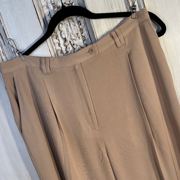 Vintage Valerie Stevens Classic Beige Trousers - Picture 3 of 10